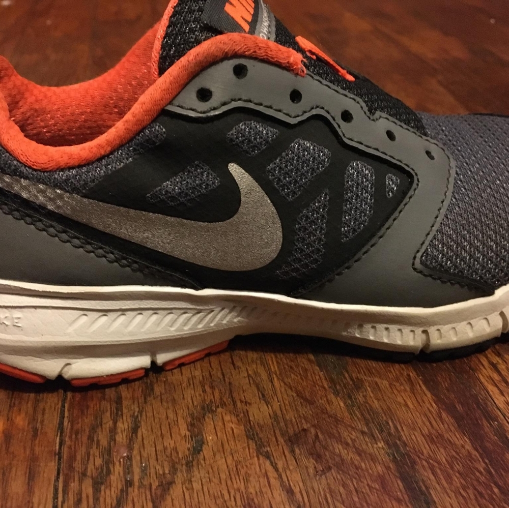 Boy sneakers - Picture 2 of 3